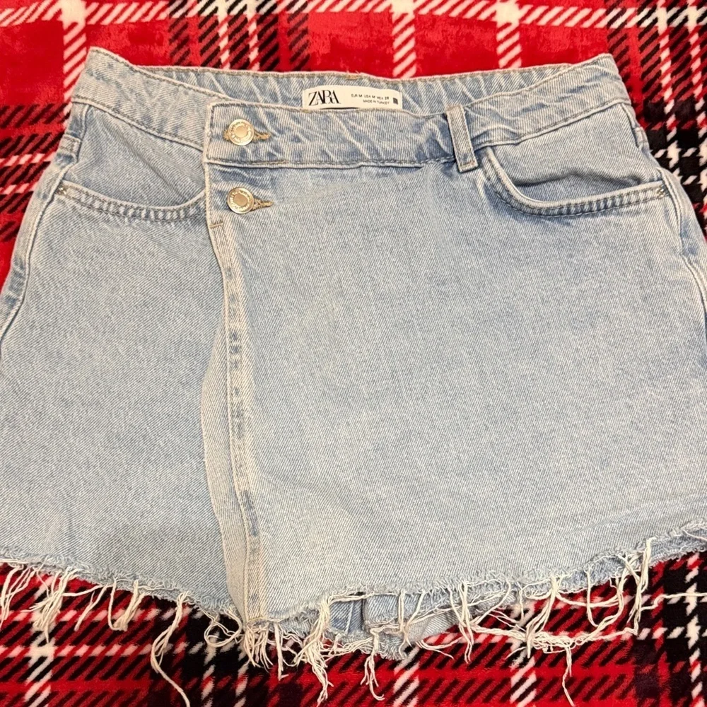 Zara Light Blue Frayed Denim Shorts